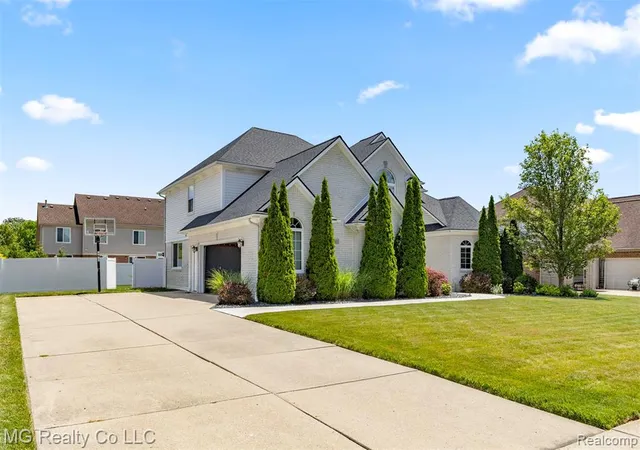 Homes for sale in Flat Rock, MI | 25803 Brookview Blvd, Flat Rock, MI 48134 | MLS# 61004804