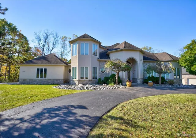 2nd image of 5166 Warwick Woods Trl, Grand Blanc, MI 48439 | MLS# 60971592