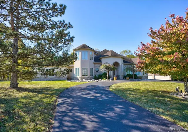 3rd image of 5166 Warwick Woods Trl, Grand Blanc, MI 48439 | MLS# 60971592