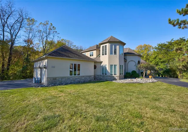4th image of 5166 Warwick Woods Trl, Grand Blanc, MI 48439 | MLS# 60971592