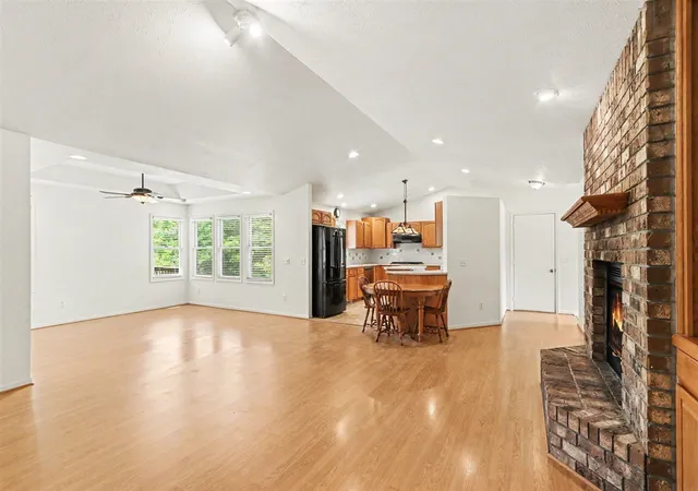 Photo 4 of Single family home for sale at 40305 14th Avenue, Bloomingdale, MI 49026 | MLS# 70544995 | Listing updated on 2026-09-01