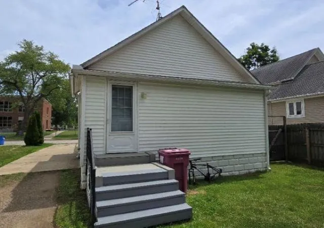 Homes for sale in Owosso, MI | 710 Alger Ave, Owosso, MI 48867 | MLS# 50211726