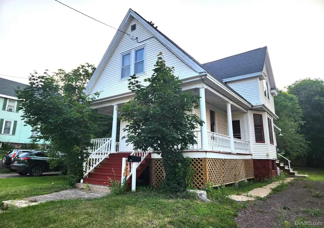 Photo 2 of Single family home for sale at 1115 Summit St, Hancock, MI 49930 | MLS# 50197074 | Listing updated on 2026-08-28