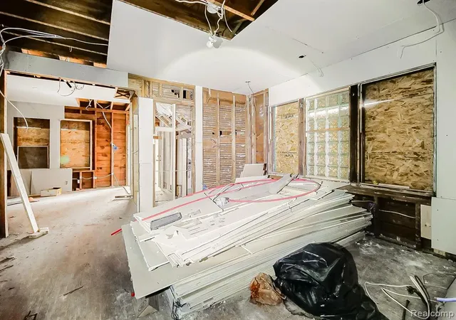 5th image of 4885 Bedford St, Detroit, MI 48224 | MLS# 60972398