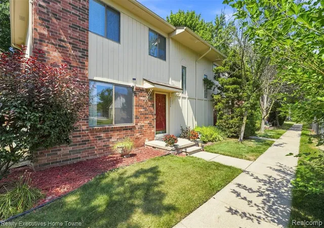Photo 2 of Sale Pending at 40830 Highpointe Dr #17, Clinton Township, MI 48038 2556 | MLS# 61023802 | Listing updated on 2026-09-03