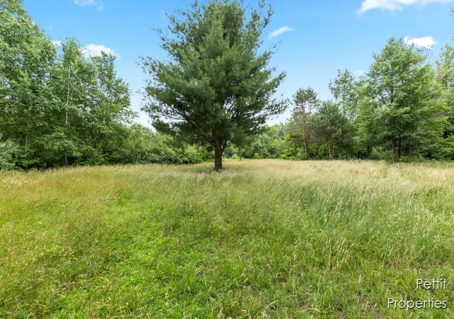 Photo 4 of Sale Pending at 6804 S Maple Is Rd, Nunica, MI 49448 | MLS# 70532620 | Listing updated on 2026-06-29