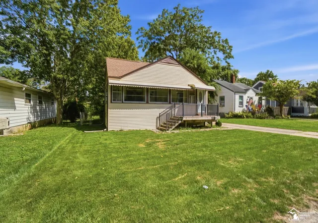 3rd image of 29305 Van Riper St, Flat Rock, MI 48134 | MLS# 50218876