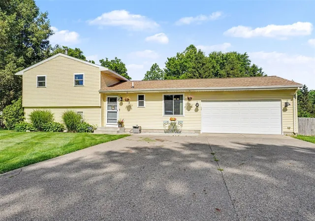 Homes for sale in Otsego, MI | 795 Autumn Dr, Otsego, MI 49078 | MLS# 70541185