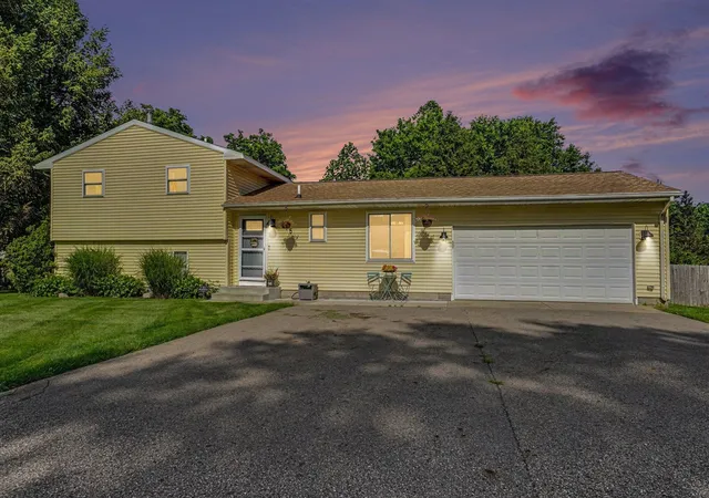 Homes for sale in Otsego, MI | 795 Autumn Dr, Otsego, MI 49078 | MLS# 70541185