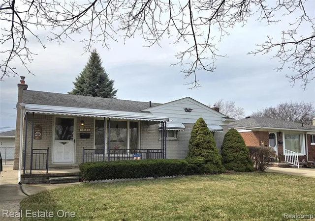Homes for sale in Taylor, MI | 7946 Mckinley St, Taylor, MI 48180 2486 | MLS# 60980746