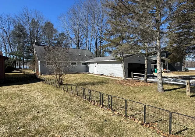 Homes for sale in Prudenville, MI | 138 Hazelwood Dr, Prudenville, MI 48651 | MLS# 80066226