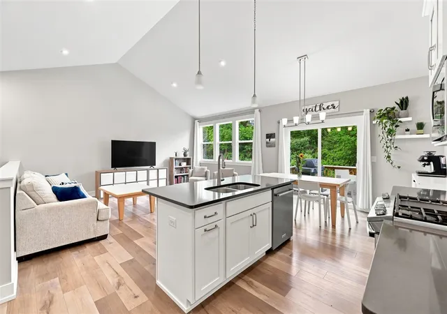 Photo 3 of Single family home for sale at 6927 Caliburn Dr, Caledonia, MI 49316 | MLS# 70553000 | Listing updated on 2026-09-04