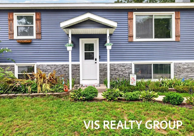 Photo 4 of Sale Pending at 531 E Chadwick Dr, Muskegon, MI 49445 | MLS# 70552131 | Listing updated on 2026-08-27