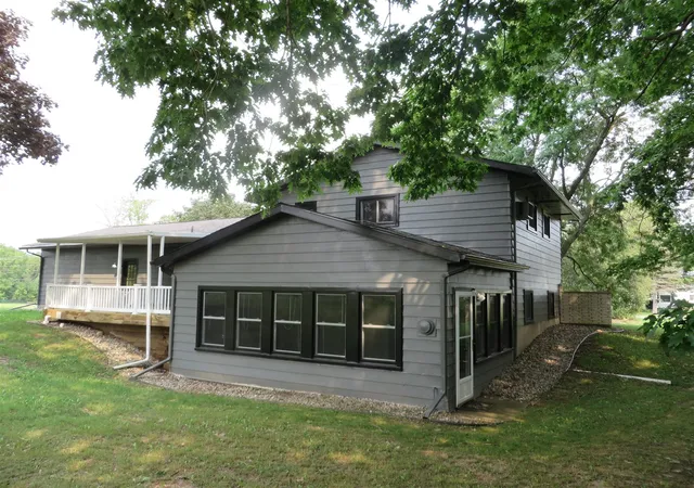 Photo 3 of Sale Pending at 5591 Wing Ave, Grand Rapids, MI 49512 | MLS# 70551698 | Listing updated on 2026-08-19