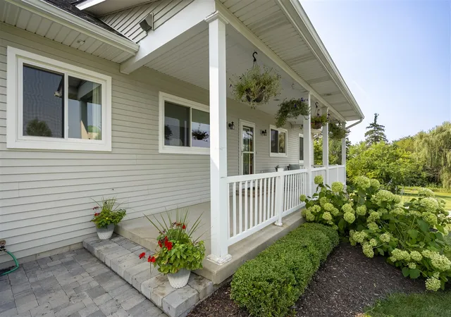 3rd image of 3909 Ann Arbor Saline Rd, Ann Arbor, MI 48103 | MLS# 70542190
