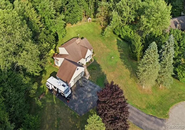 Photo 4 of Sale Pending at 10100 Springtime Cir, Clarkston, MI 48348 1644 | MLS# 61024268 | Listing updated on 2026-09-10