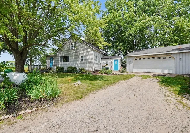 Homes for sale in Fremont, MI | 3428 S Comstock Ave, Fremont, MI 49412 | MLS# 70542829