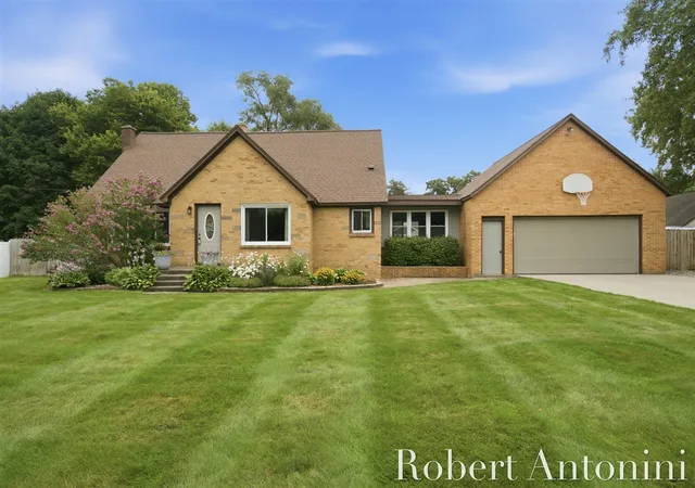 Photo 1 of Sale Pending at 3148 Amon Ave, Grand Rapids, MI 49525 | MLS# 70549543 | Listing updated on 2026-08-21