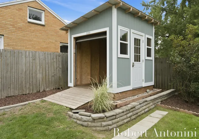 Photo 3 of Sale Pending at 3148 Amon Ave, Grand Rapids, MI 49525 | MLS# 70549543 | Listing updated on 2026-08-21