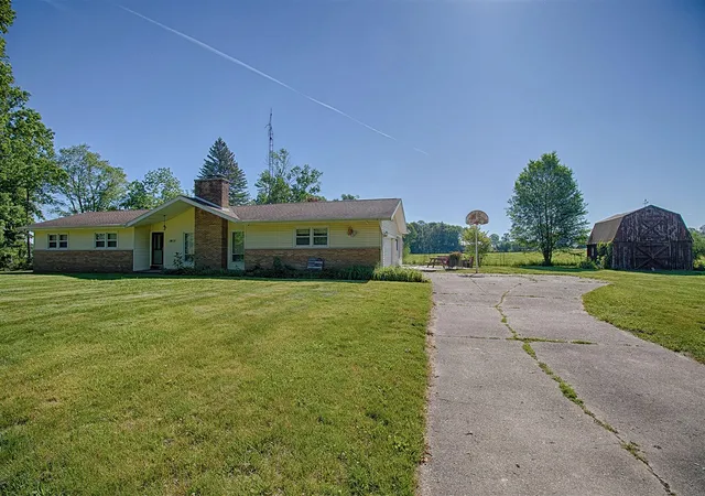 Homes for sale in Homer, MI | 3990 26 1/2 Mile Rd, Homer, MI 49245 | MLS# 70537678
