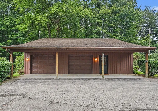 3rd image of 1176 Hamilton Rd, Battle Creek, MI 49017 | MLS# 70552212