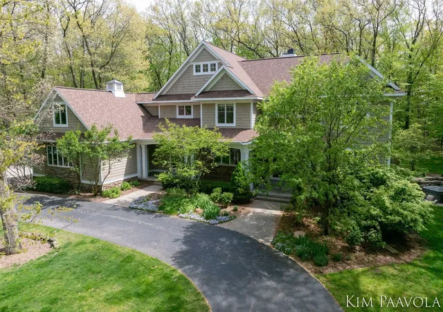 Photo 2 of Mansion for sale at 3099 Pickford Dr, Ada, MI 49301 | MLS# 70517930 | Listing updated on 2026-06-04