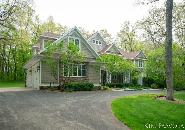Photo 3 of Single family home for sale at 3099 Pickford Dr, Ada, MI 49301 | MLS# 70517930 | Listing updated on 2026-06-04