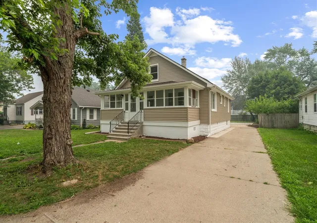 Photo 1 of Single family home for sale at 761 Westwood Dr, Monroe, MI 48161 | MLS# 70546629 | Listing updated on 2026-09-04