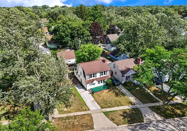 Photo 3 of Single family home for sale at 4405 Newberry St, Wayne, MI 48184 | MLS# 61019901 | Listing updated on 2026-08-31
