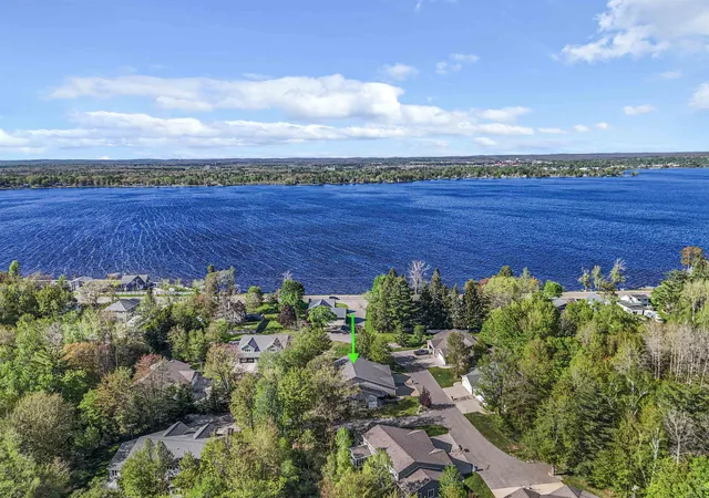 4th image of 122 Davidsen Shores Dr, Cadillac, MI 49601