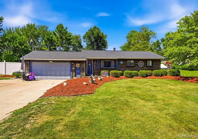 Photo 1 of Single family home for sale at 5070 Ray Rd, Linden, MI 48451 | MLS# 61011896 | Listing updated on 2026-07-25
