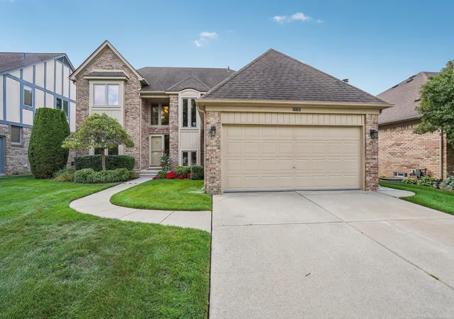 Photo 2 of Single family home for sale at 15792 Constitution Dr, Macomb, MI 48044 | MLS# 50219473 | Listing updated on 2026-08-22
