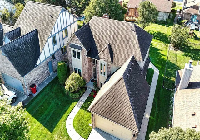 Photo 3 of Single family home for sale at 15792 Constitution Dr, Macomb, MI 48044 | MLS# 50219473 | Listing updated on 2026-08-22