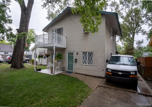 Photo 2 of Single family home for sale at 108 W Morehouse Ave, Hazel Park, MI 48030 | MLS# 61019744 | Listing updated on 2026-08-27