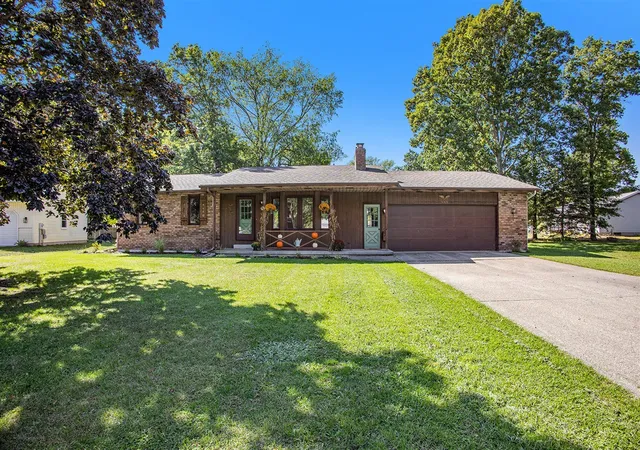 Photo 2 of Sale Pending at 888 S Kingwood Ct, Holland, MI 49424 | MLS# 70496796 | Listing updated on 2025-10-07