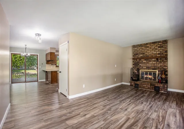 Photo 4 of Sale Pending at 888 S Kingwood Ct, Holland, MI 49424 | MLS# 70496796 | Listing updated on 2025-10-07