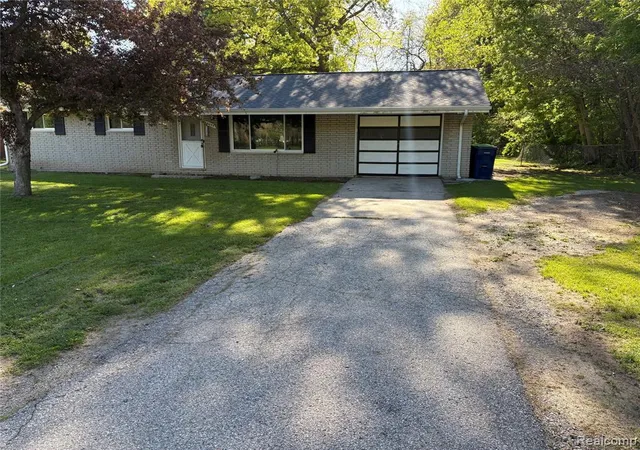 Homes for sale in Saginaw, MI | 6644 Dorwood Rd, Saginaw, MI 48601 | MLS# 60974842