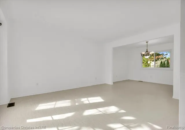 Photo 3 of Sale Pending at 6595 Ashley Ct, Waterford, MI 48327 3522 | MLS# 61023671 | Listing updated on 2026-09-28