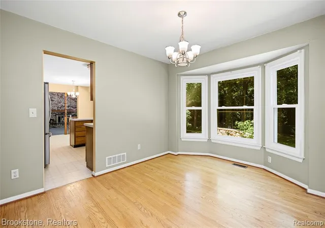 Homes for sale in Ann Arbor, MI | 312 Burr Oak Dr, Ann Arbor, MI 48103 | MLS# 61007861