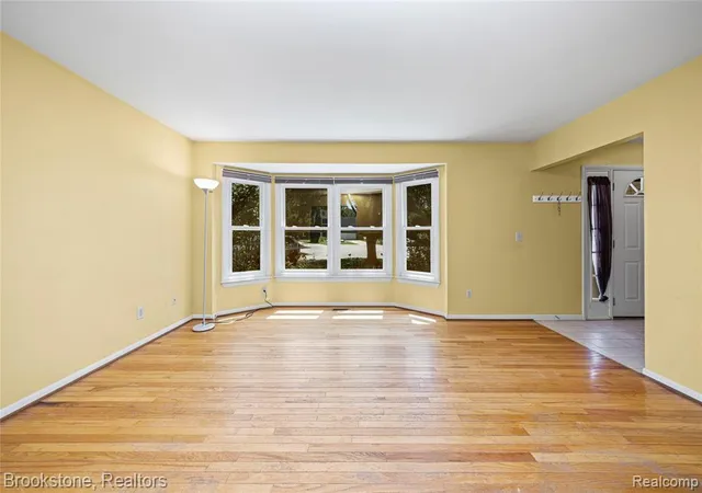 Homes for sale in Ann Arbor, MI | 312 Burr Oak Dr, Ann Arbor, MI 48103 | MLS# 61007861