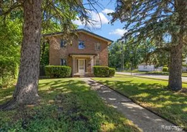 Homes for sale in Hazel Park, MI | 1631 E Elza Ave, Hazel Park, MI 48030 | MLS# 61009903