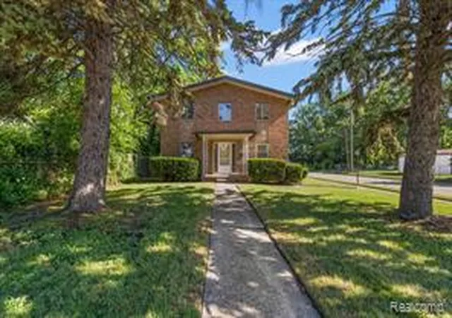Homes for sale in Hazel Park, MI | 1631 E Elza Ave, Hazel Park, MI 48030 | MLS# 61009903