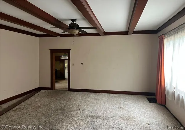 Homes for sale in Port Huron, MI | 1124 Pine St, Port Huron, MI 48060 | MLS# 60992839
