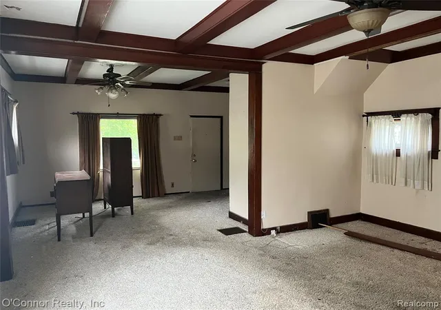 Homes for sale in Port Huron, MI | 1124 Pine St, Port Huron, MI 48060 | MLS# 60992839