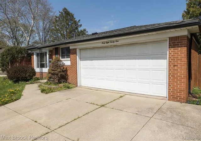 Homes for sale in Warren, MI | 4829 Wolgast Dr, Warren, MI 48092 | MLS# 60987616