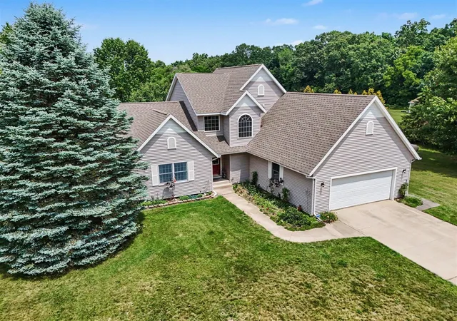Homes for sale in Three Rivers, MI | 17704 Moorepark Rd, Three Rivers, MI 49093 | MLS# 70542883