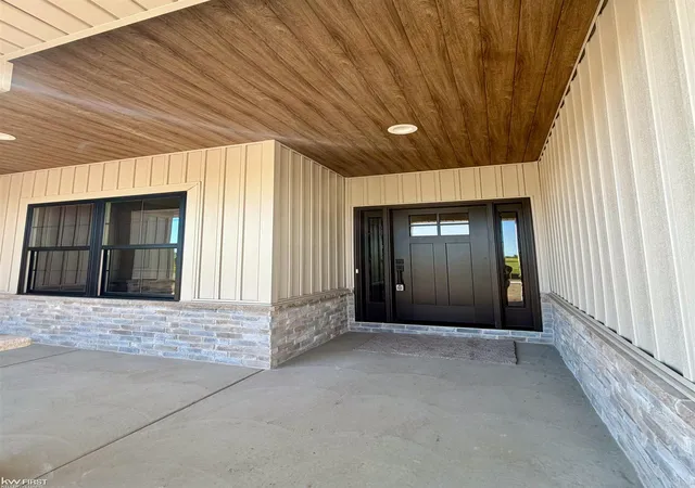 3rd image of 5483 Championship Dr #34, Linden, MI 48451 | MLS# 50212586