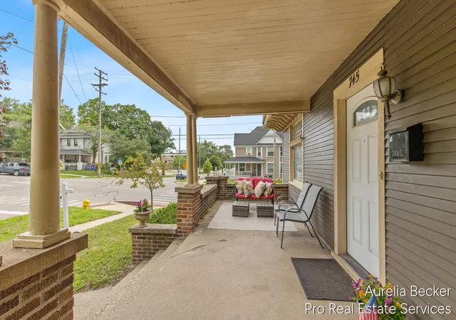 Listing Photo 5 - Condo for sale in building located at 745 Prospect Ave, Grand Rapids, MI 49503