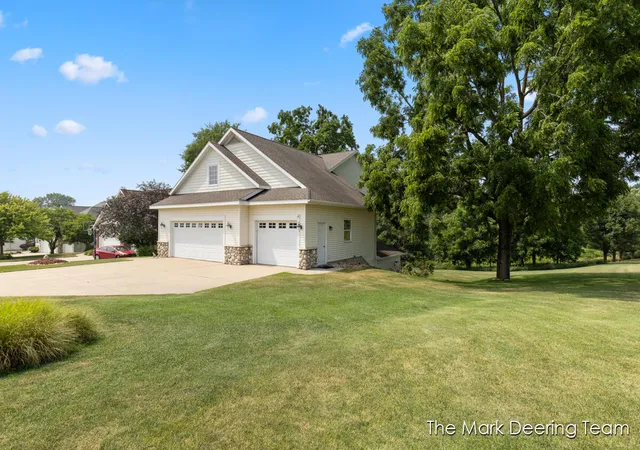 Photo 3 of Sale Pending at 3127 Royal Hannah Dr, Rockford, MI 49341 | MLS# 70547428 | Listing updated on 2026-08-31