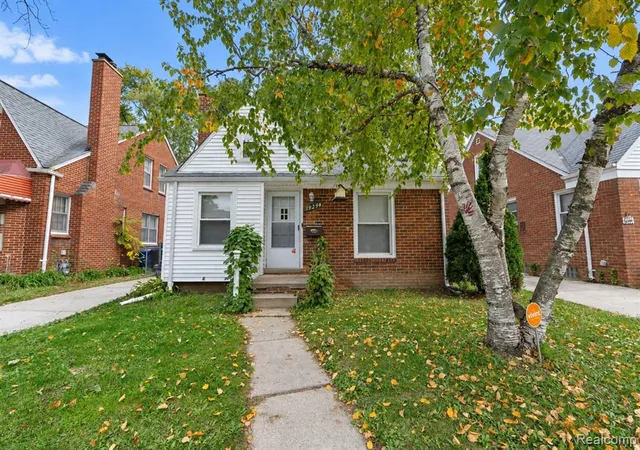 Photo 1 of Sale Pending at 19294 Dalby, Redford, MI 48240 1305 | MLS# 61039157 | Listing updated on 2026-10-29
